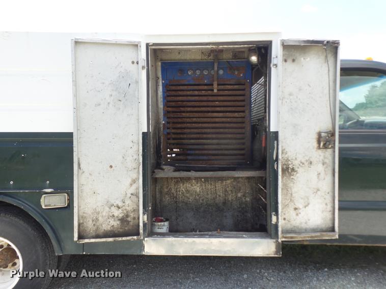 image for item K7556 2001 Ford F350  XL Super Duty service truck