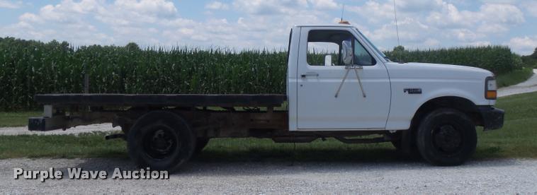 image for item K7557 1996 Ford F350 XL flatbed pickup truck