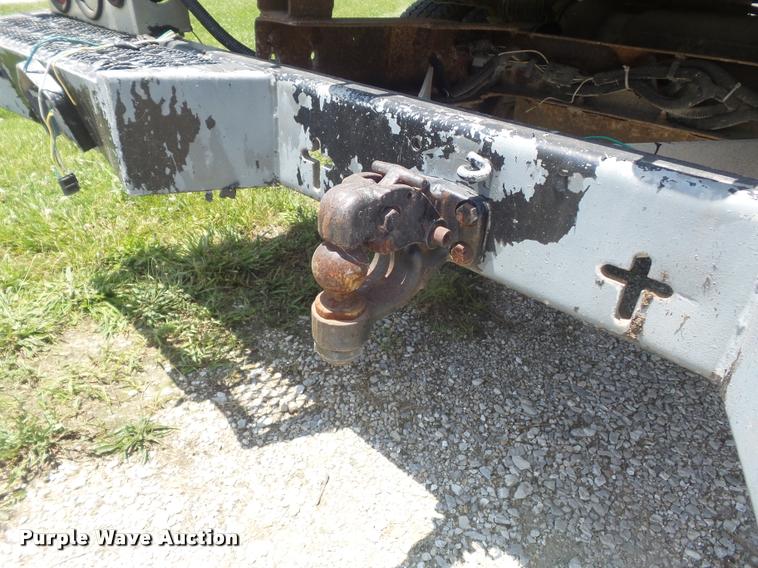 image for item K7557 1996 Ford F350 XL flatbed pickup truck