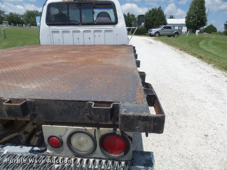 image for item K7557 1996 Ford F350 XL flatbed pickup truck