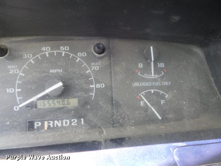 image for item K7557 1996 Ford F350 XL flatbed pickup truck