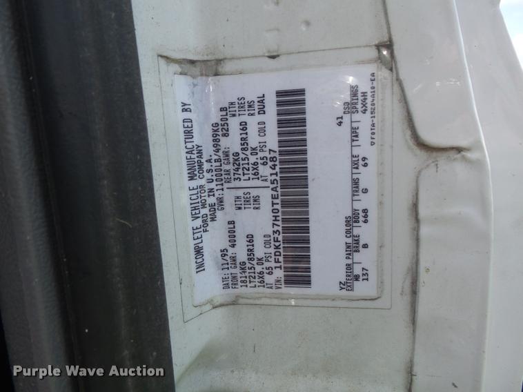 image for item K7557 1996 Ford F350 XL flatbed pickup truck