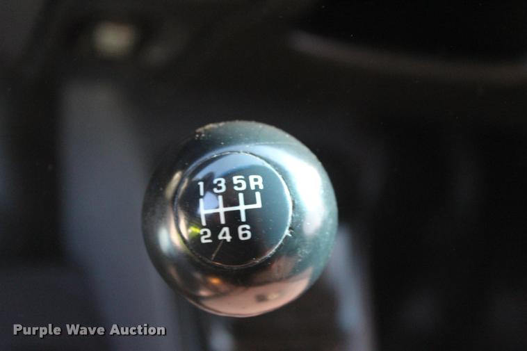 image for item L3177 2002 Dodge Ram 3500 SLT flatbed pickup truck