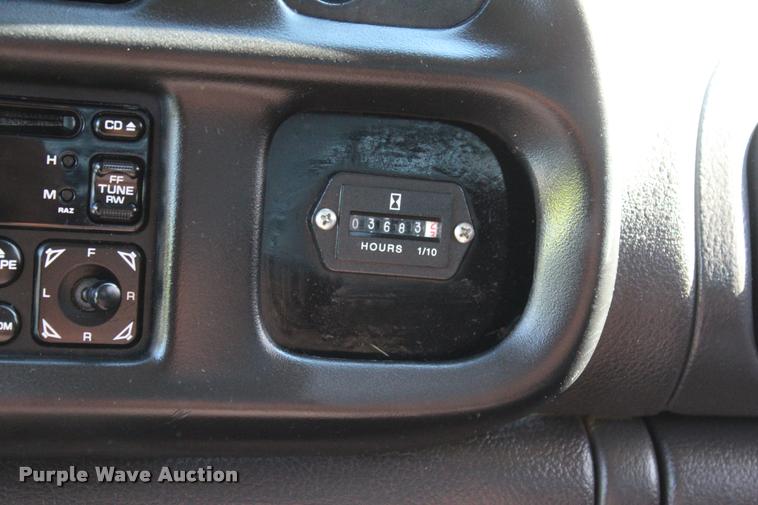 image for item L3177 2002 Dodge Ram 3500 SLT flatbed pickup truck