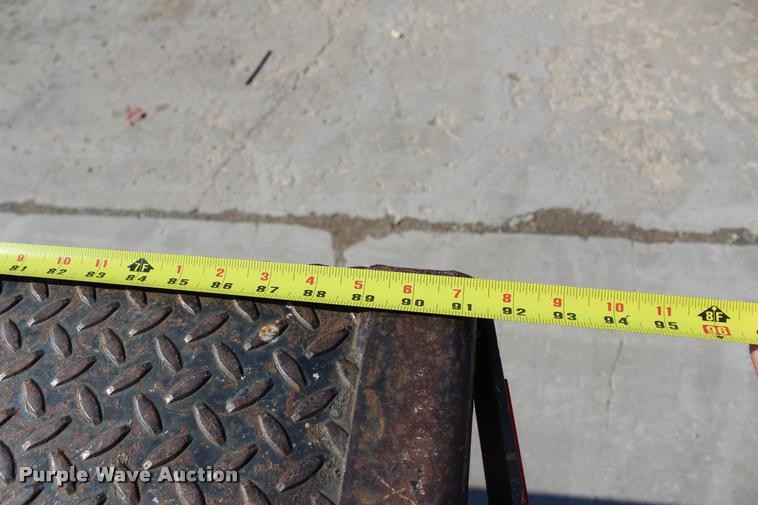 image for item L3177 2002 Dodge Ram 3500 SLT flatbed pickup truck