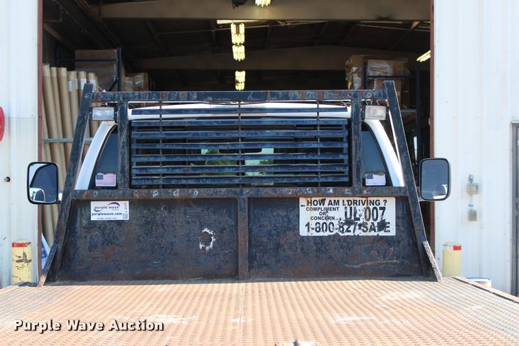 image for item L3177 2002 Dodge Ram 3500 SLT flatbed pickup truck