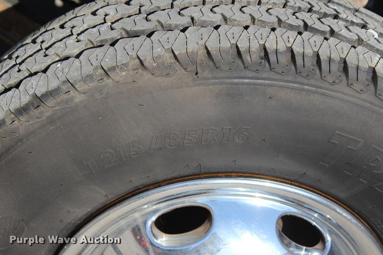 image for item L3177 2002 Dodge Ram 3500 SLT flatbed pickup truck