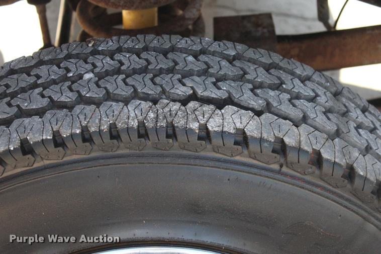 image for item L3177 2002 Dodge Ram 3500 SLT flatbed pickup truck