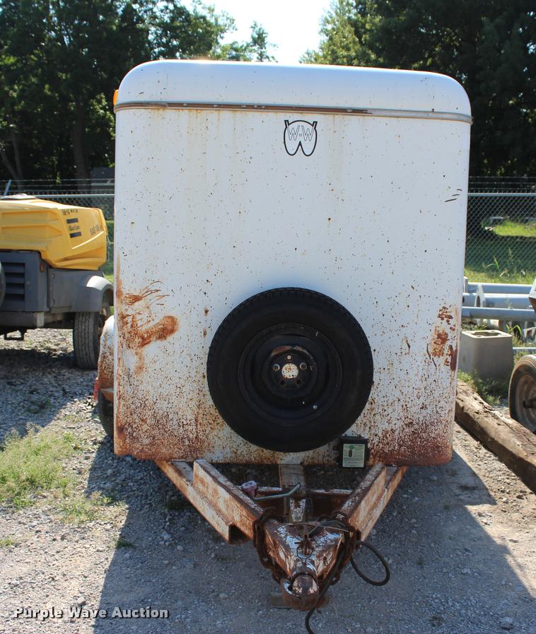 image for item L3178 1998 WW enclosed cargo trailer