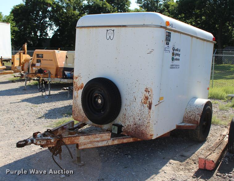 image for item L3178 1998 WW enclosed cargo trailer