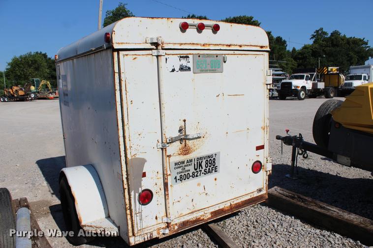 image for item L3178 1998 WW enclosed cargo trailer