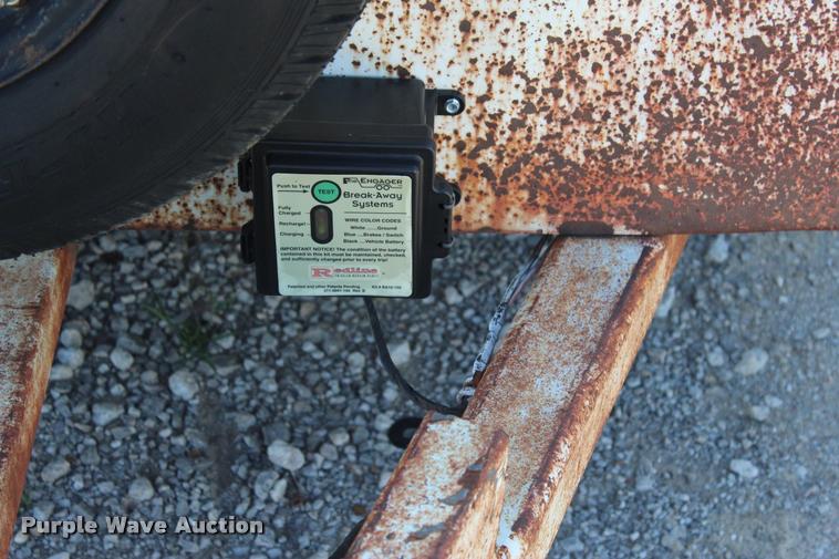 image for item L3178 1998 WW enclosed cargo trailer