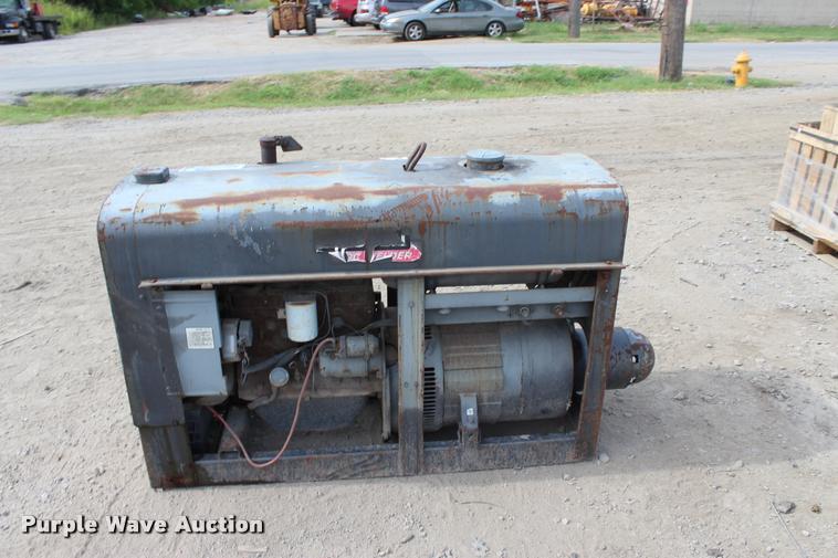 image for item L3186 Lincoln SA-200-F-163 arc welder