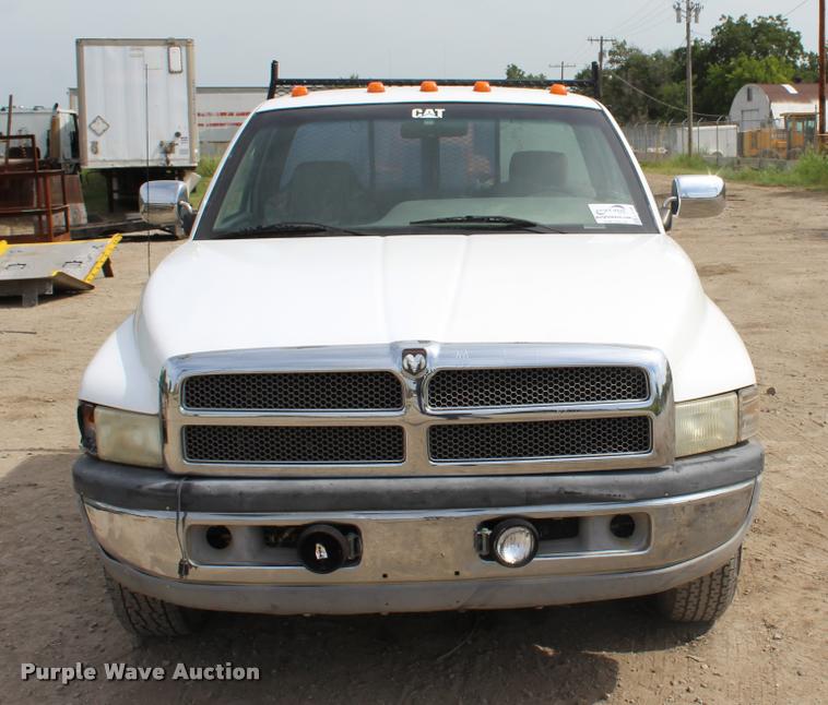 image for item L3194 1994 Dodge Ram 2500 flatbed pickup truck