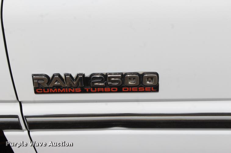 image for item L3194 1994 Dodge Ram 2500 flatbed pickup truck