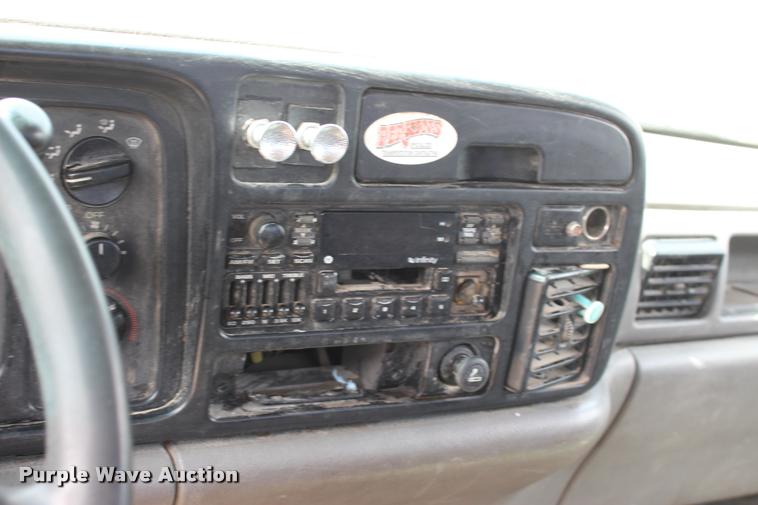 image for item L3194 1994 Dodge Ram 2500 flatbed pickup truck