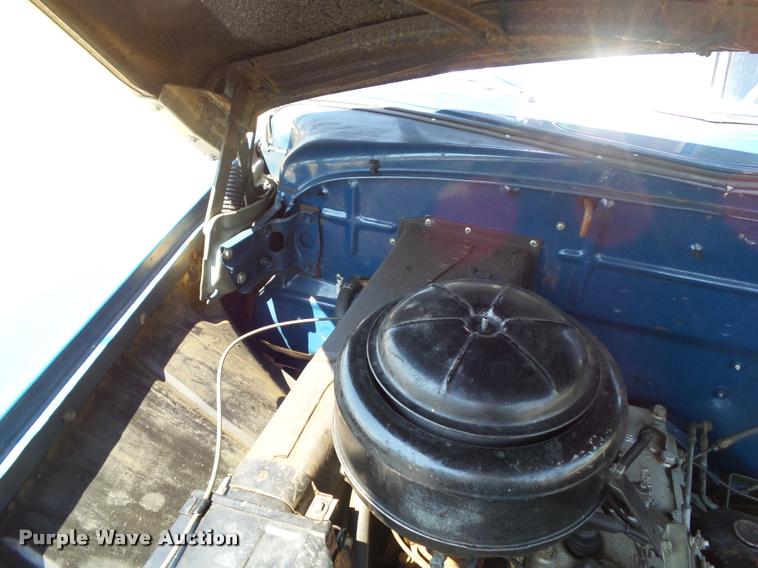 image for item L5621 1951 Chrysler Windsor Deluxe