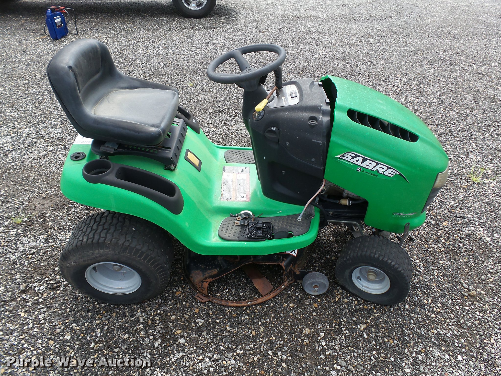 John Deere Sabre lawn mower in Baldwin City, KS Item DA1932 sold