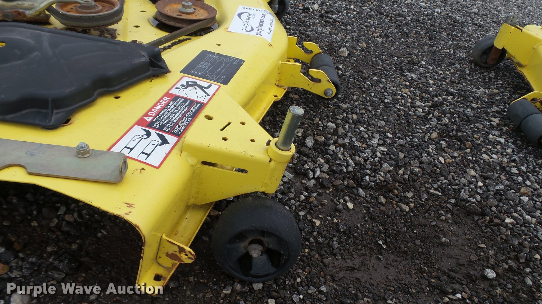 John Deere edge cutting system in Baldwin City, KS Item DA1943 sold