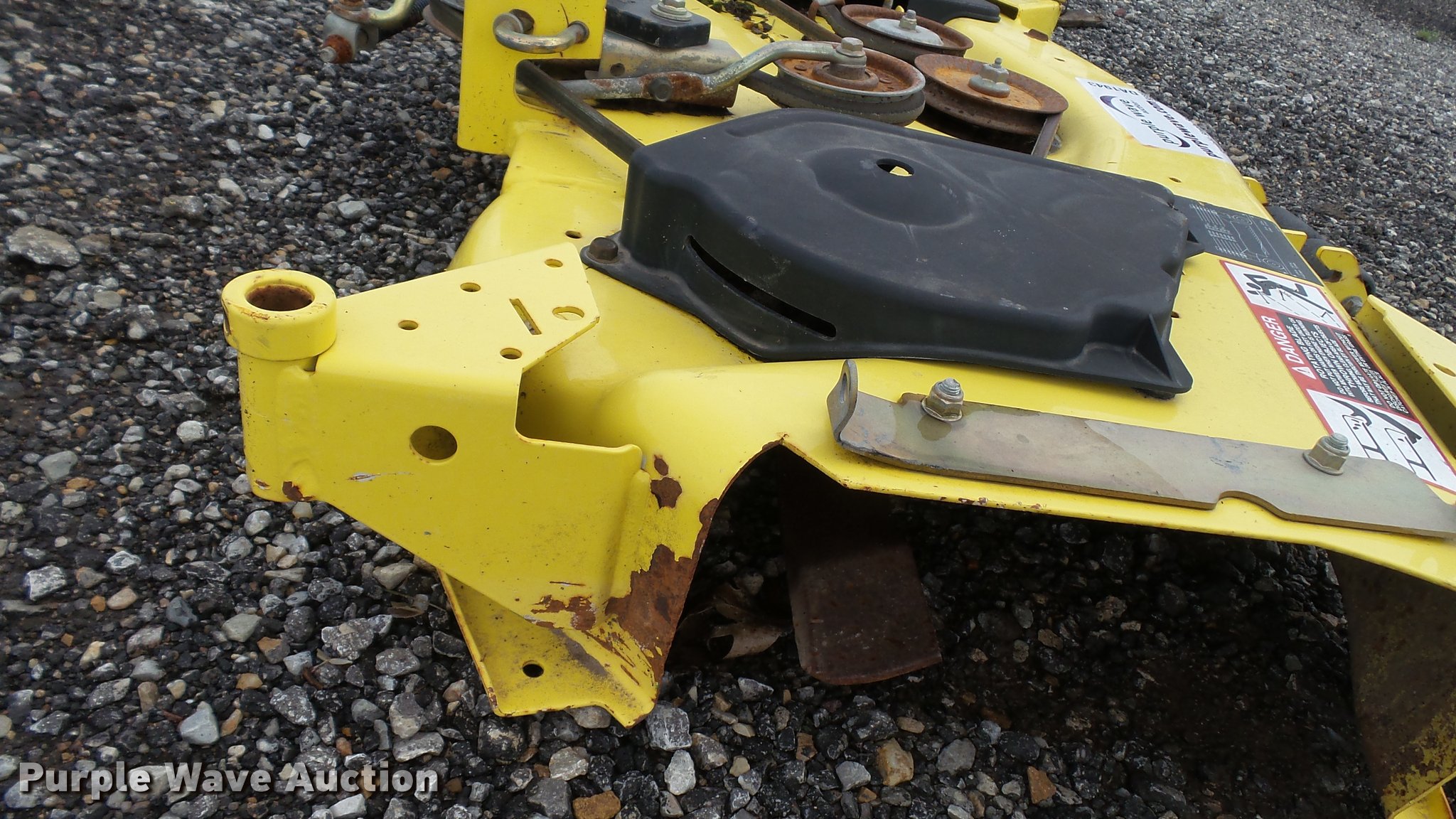 John Deere edge cutting system in Baldwin City, KS Item DA1943 sold