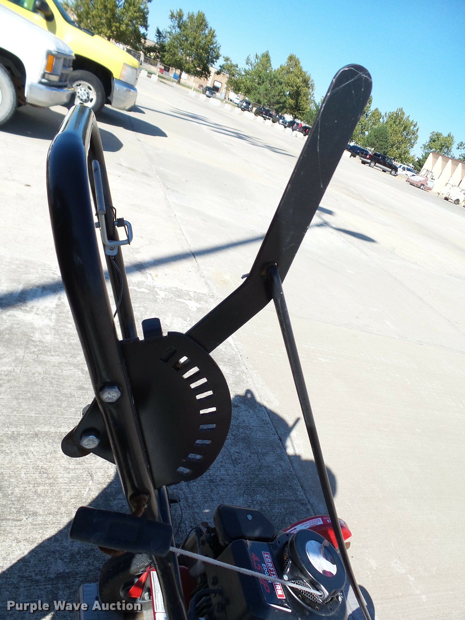 Lawn and garden equipment in Oklahoma City, OK Item DB4088 sold