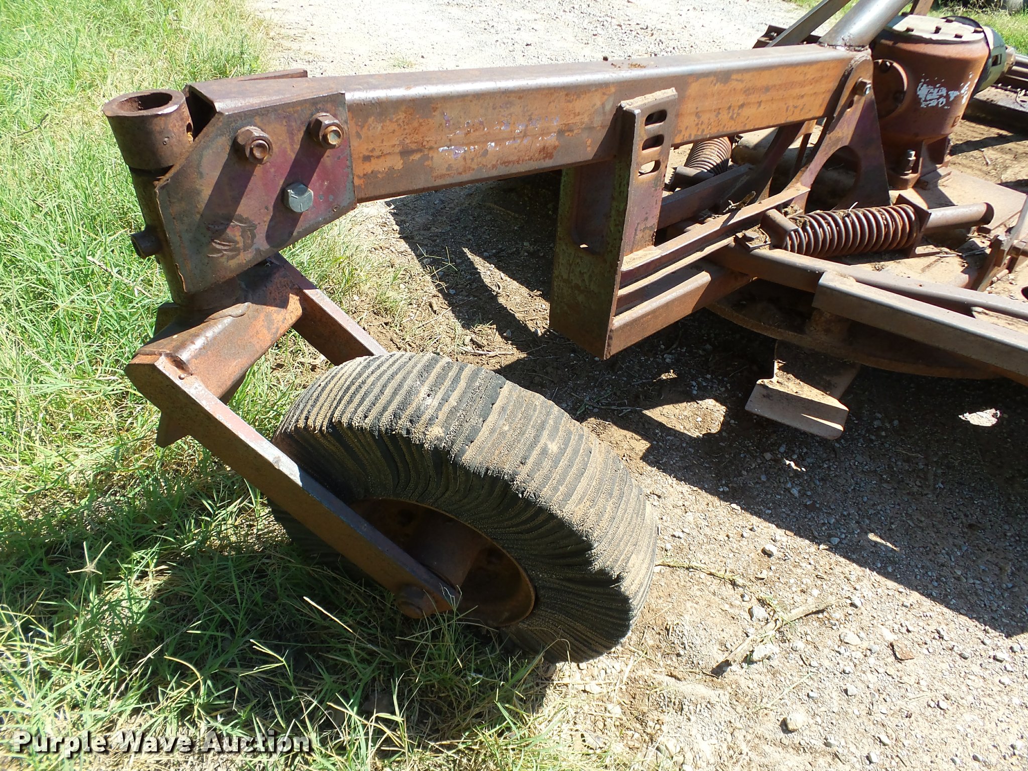 Brown TC02620 tree cutter in Bradley, OK Item DB4096 sold Purple Wave