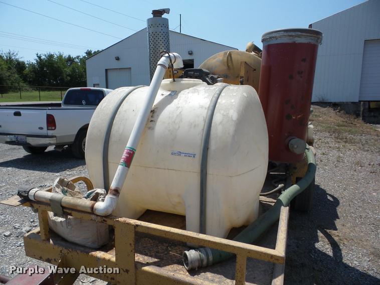 image for item AX9069 1999 U-Dump vacuum trailer