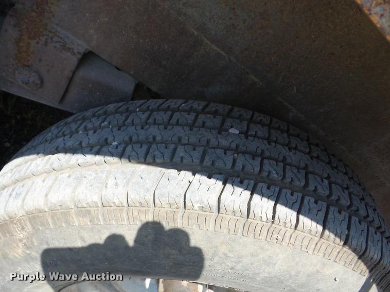 image for item AX9069 1999 U-Dump vacuum trailer