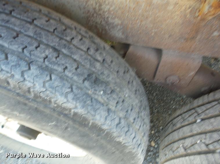 image for item AX9069 1999 U-Dump vacuum trailer