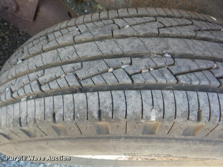 image for item AX9069 1999 U-Dump vacuum trailer