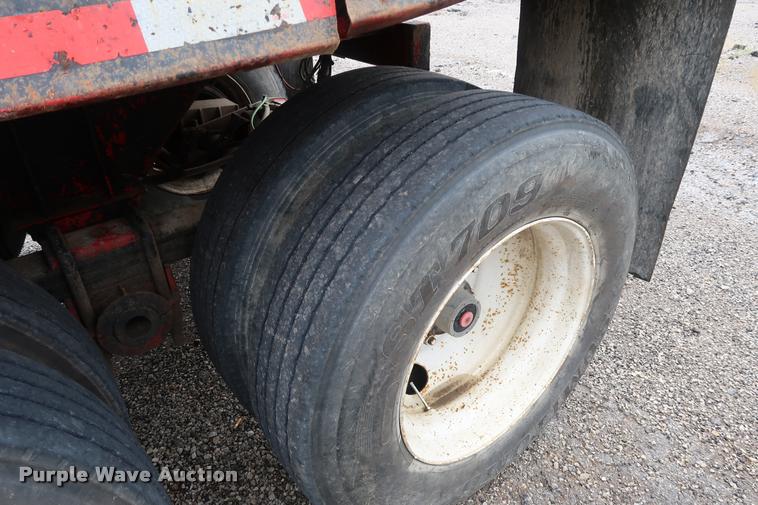 image for item BG9501 1997 Clement RKHS2626 end dump trailer