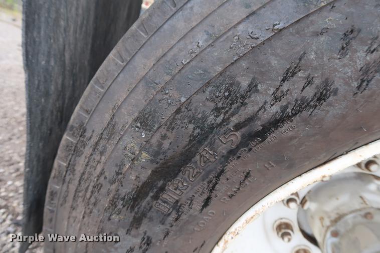 image for item BG9501 1997 Clement RKHS2626 end dump trailer