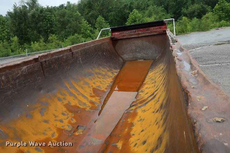 image for item BG9501 1997 Clement RKHS2626 end dump trailer