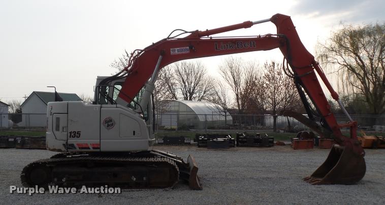 image for item BH9301 2011 Link-Belt 135 excavator