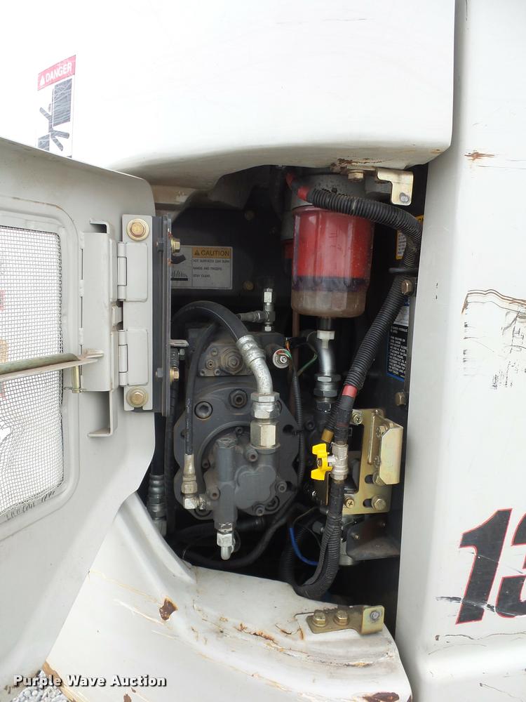 image for item BH9301 2011 Link-Belt 135 excavator