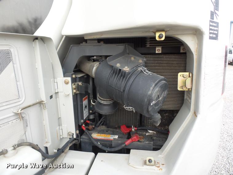 image for item BH9301 2011 Link-Belt 135 excavator