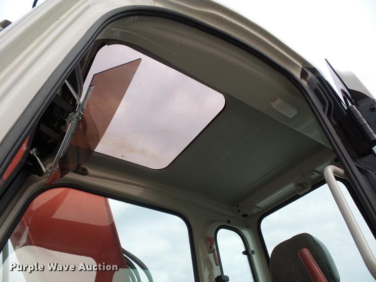 image for item BH9301 2011 Link-Belt 135 excavator