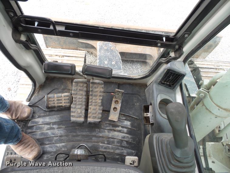 image for item BH9301 2011 Link-Belt 135 excavator