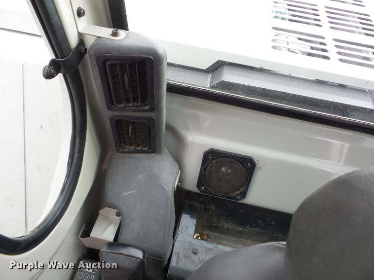 image for item BH9301 2011 Link-Belt 135 excavator