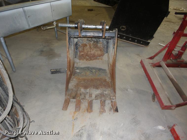 image for item BI9609 Bobcat excavator bucket