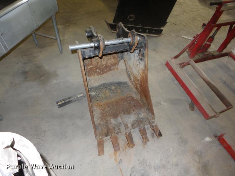 image for item BI9609 Bobcat excavator bucket