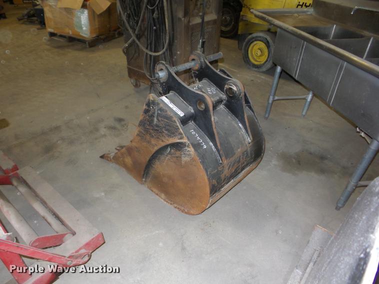 image for item BI9609 Bobcat excavator bucket