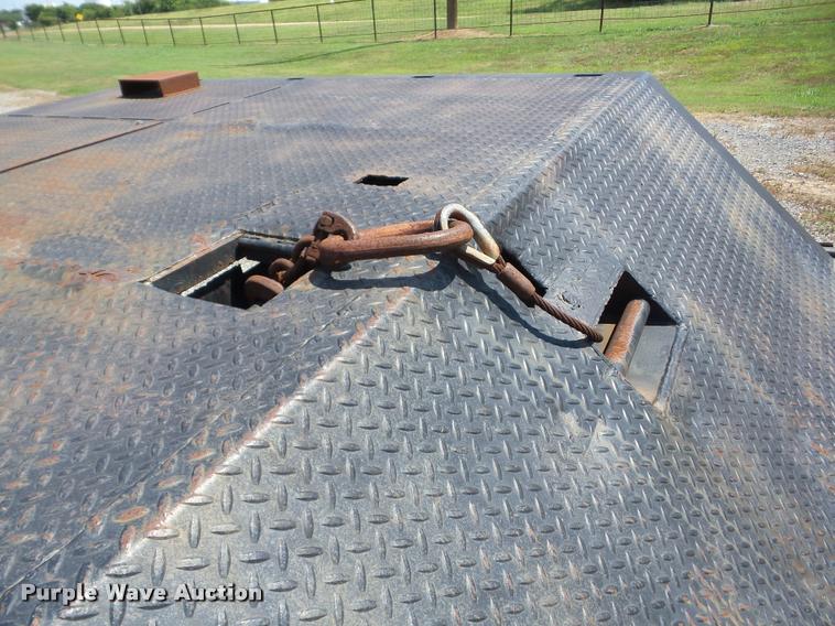 image for item BI9617 1987 Muvall 4460ST drop deck equipment trailer