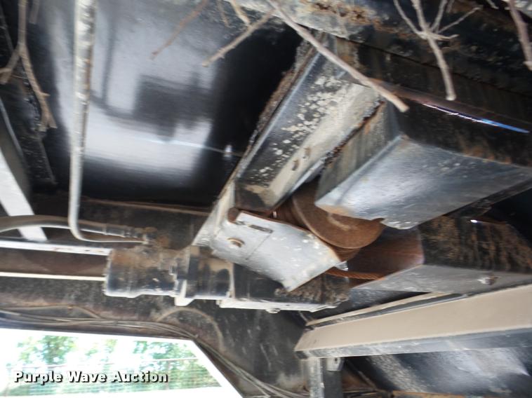 image for item BI9617 1987 Muvall 4460ST drop deck equipment trailer