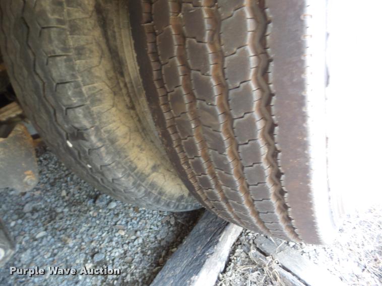 image for item BI9617 1987 Muvall 4460ST drop deck equipment trailer