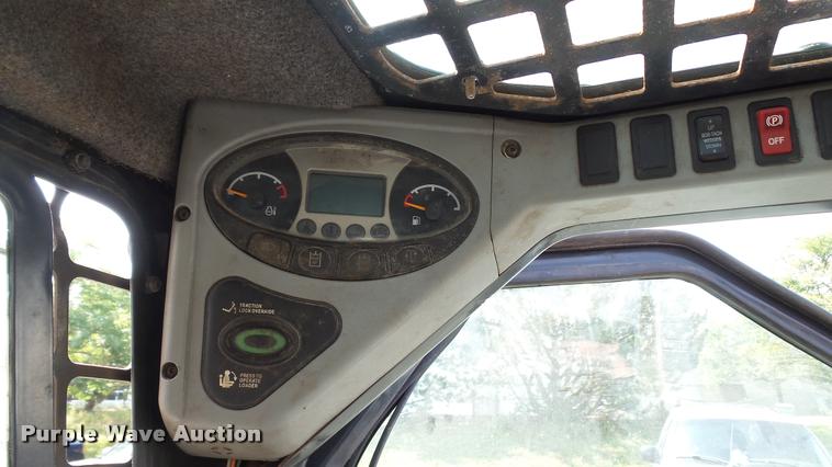 image for item DA1105 2012 Bobcat S205 skid steer