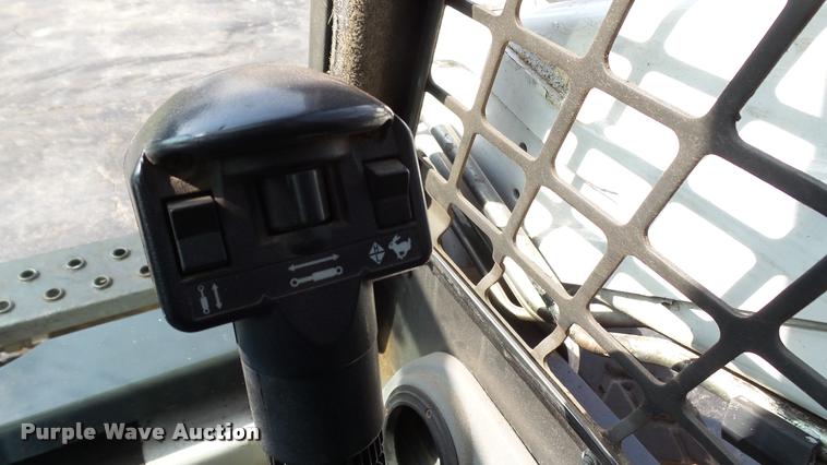 image for item DA1105 2012 Bobcat S205 skid steer