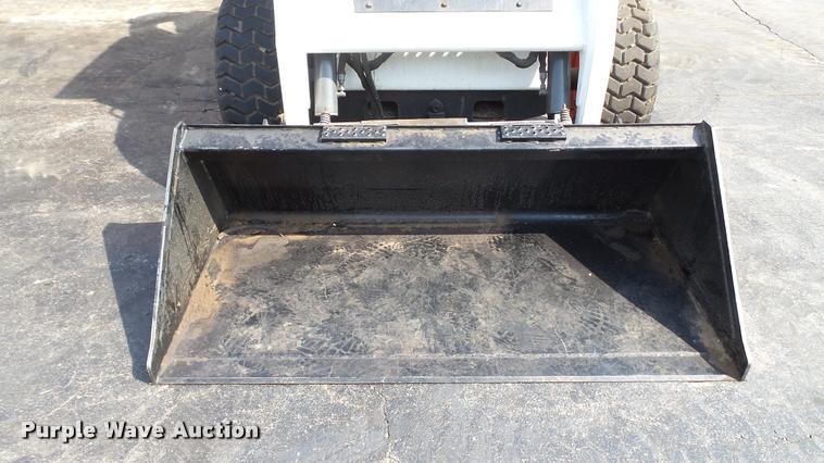 image for item DA1105 2012 Bobcat S205 skid steer