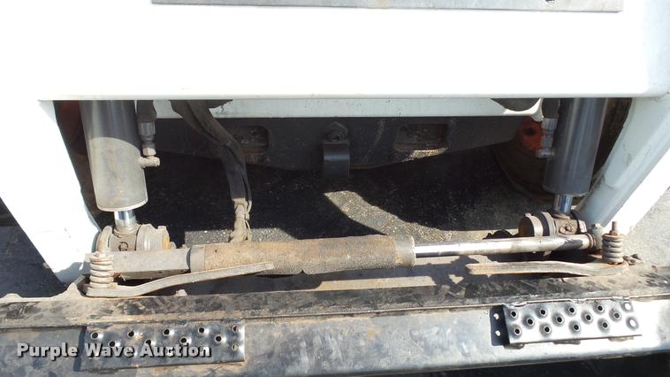 image for item DA1105 2012 Bobcat S205 skid steer