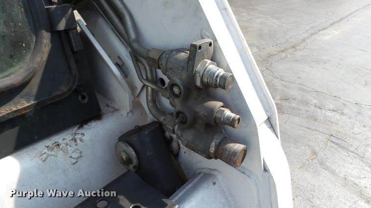 image for item DA1105 2012 Bobcat S205 skid steer